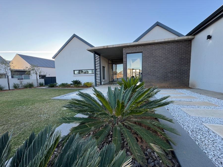 5 Bedroom Property for Sale in Woodland Hills Bergendal Free State